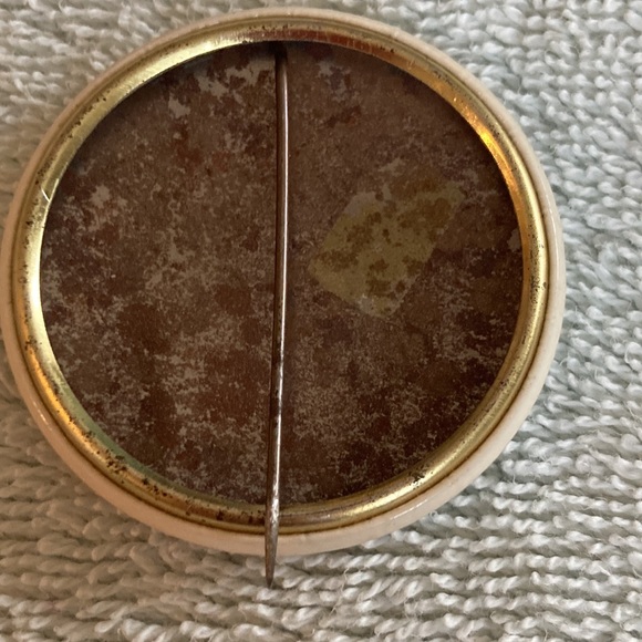 Sports Memorabilia - Dick Bartell button/pin - Picture 2 of 2